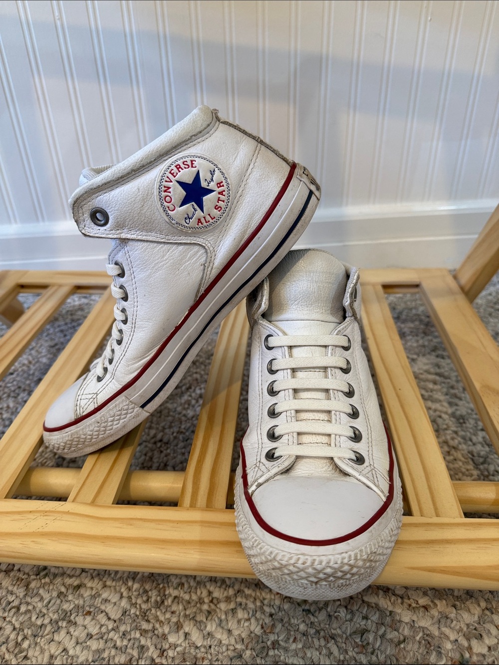 Converse White Leather High Top Chuck Taylor Red Blue Men’s 8 Women’s 10 EU 41.5